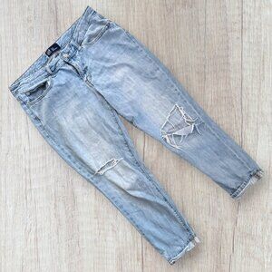 GAP Sexy Boyfriend Destroyed Knee Light Wash Denim Ankle Jeans 8 / 29